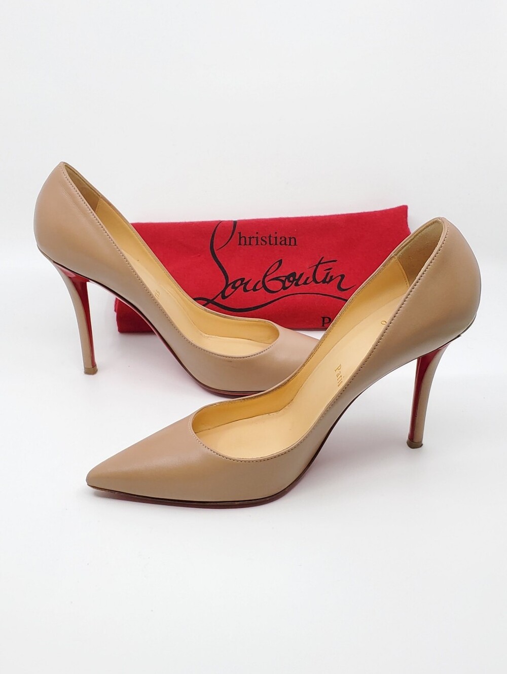 LOUBOUTIN POINTED TOE PUMPS-Size 37